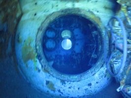 076 Recompresson Chamber on the USS Kittiwake IMG 5603